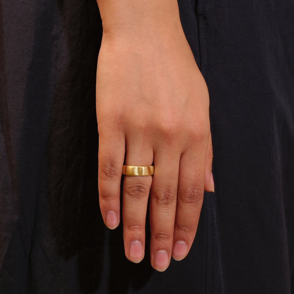 Contour Band Ring